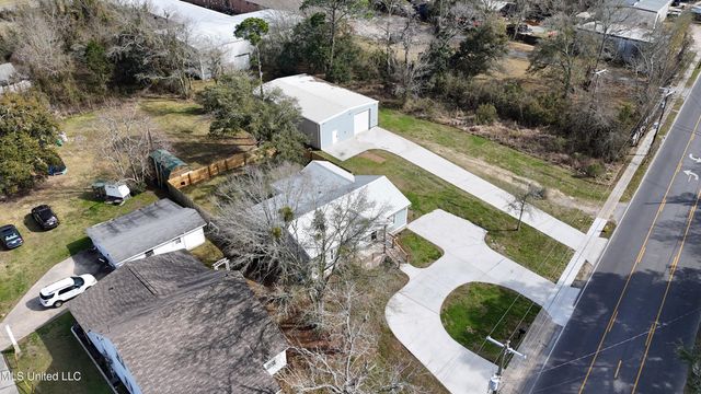 2058 Pascagoula Street, Pascagoula, MS 39567