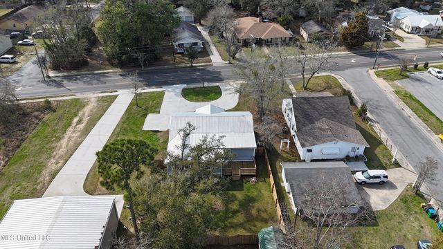 2058 Pascagoula Street, Pascagoula, MS 39567