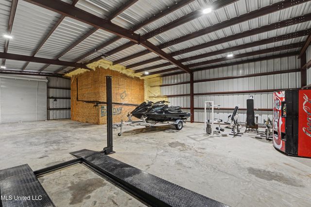 2058 Pascagoula Street, Pascagoula, MS 39567