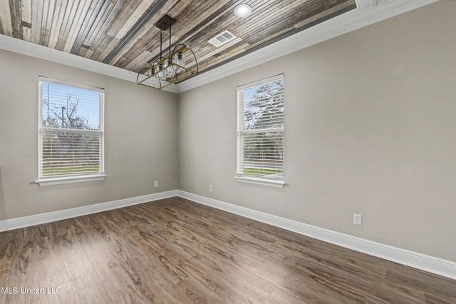 2058 Pascagoula Street, Pascagoula, MS 39567