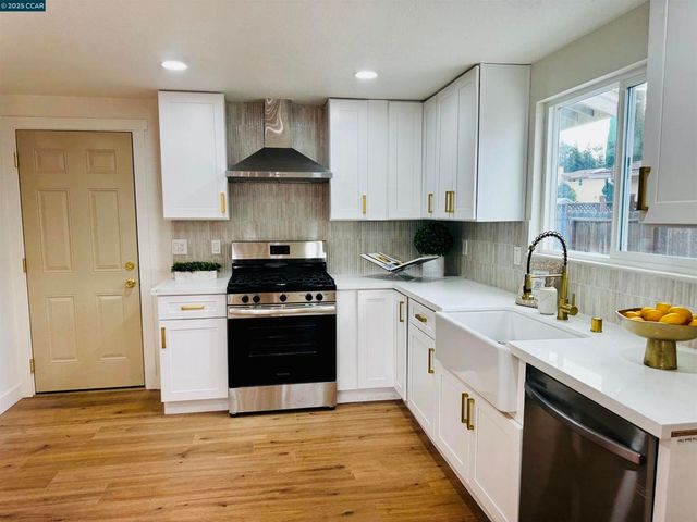 30 Greensboro Way, Antioch, CA 94509