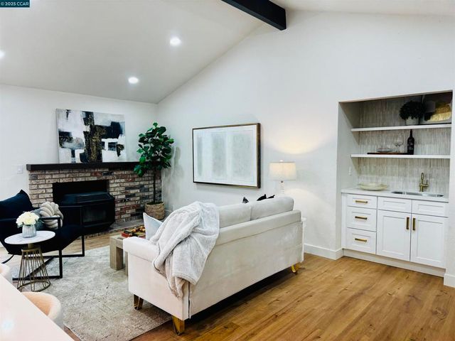 30 Greensboro Way, Antioch, CA 94509