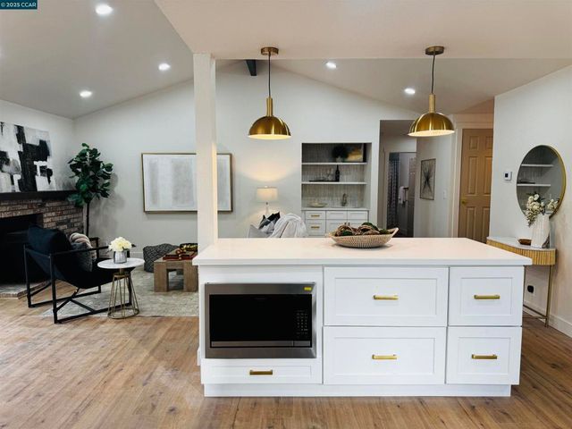 30 Greensboro Way, Antioch, CA 94509