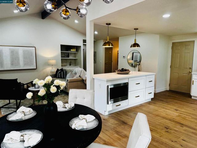 30 Greensboro Way, Antioch, CA 94509