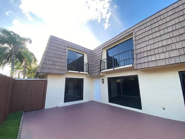 594 Springdale Circle 59-d, Palm Springs, FL 33461