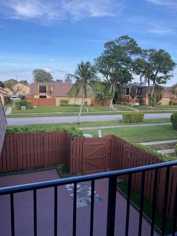 594 Springdale Circle 59-d, Palm Springs, FL 33461