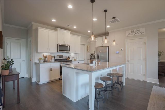 6363 Crosscreek Lane, Flowery Branch, GA 30542