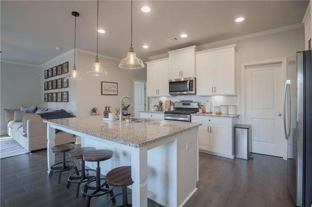 6363 Crosscreek Lane, Flowery Branch, GA 30542