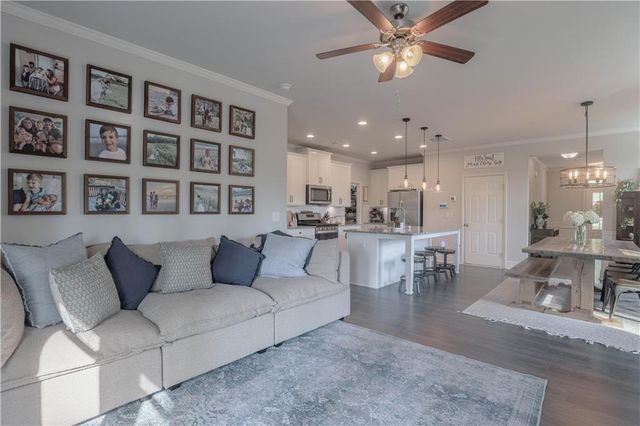 6363 Crosscreek Lane, Flowery Branch, GA 30542