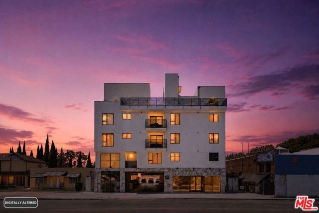 667 N Wilton Place 302, Los Angeles, CA 90004