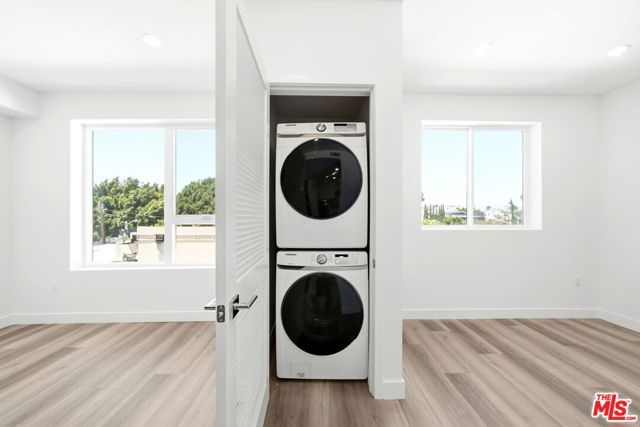 667 N Wilton Place 302, Los Angeles, CA 90004