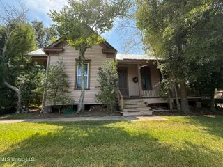 710 N Commerce Street, Natchez, MS 39120