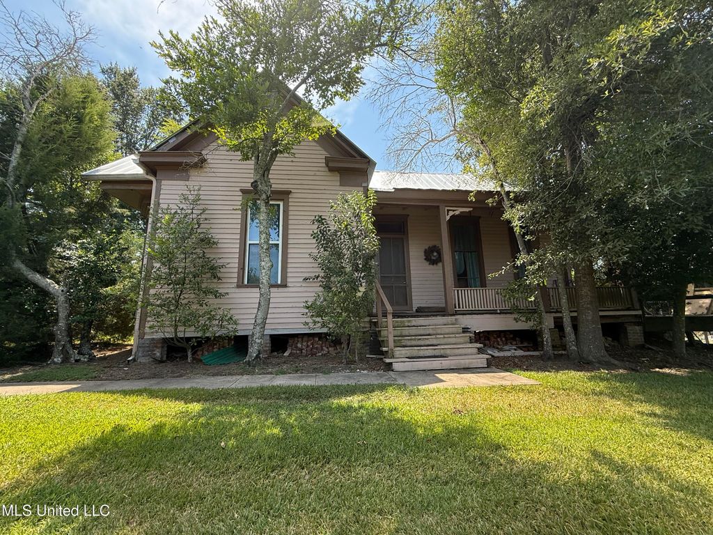 710 N Commerce Street, Natchez, MS 39120