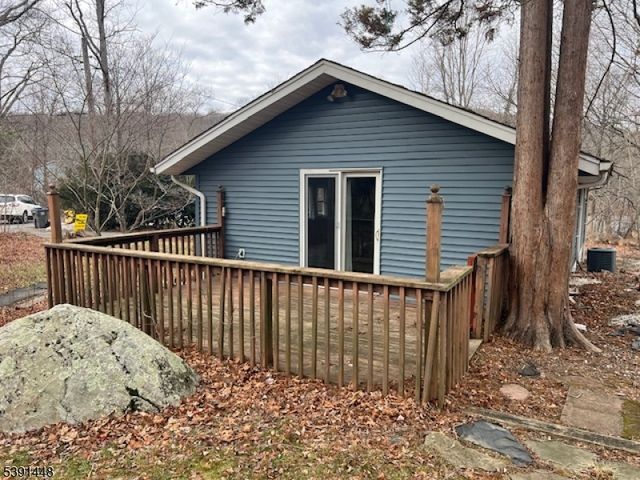 8 Beach View Ct, Hardyston Twp., NJ 07460