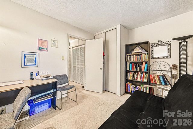 7031 Stonington Lane, Charlotte, NC 28227