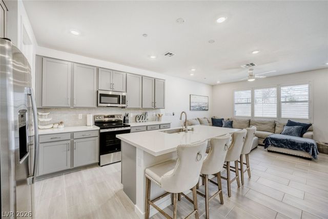 1579 Hopeful Lark Lane, Las Vegas, NV 89138