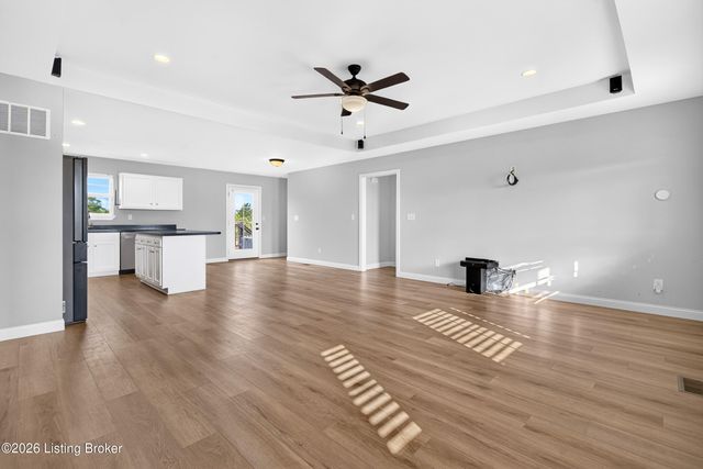 219 Cassidy Dr, Taylorsville, KY 40071
