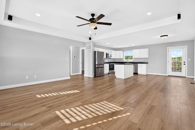 219 Cassidy Dr, Taylorsville, KY 40071