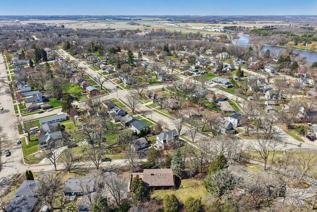 428 Ridge AVENUE, Burlington, WI 53105