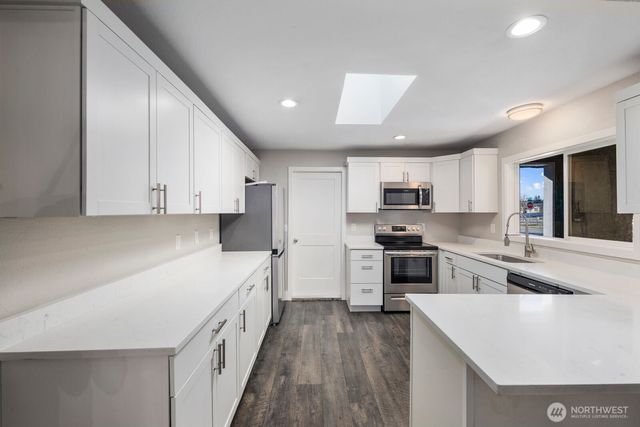 1220 25th Street SE, Auburn, WA 98002