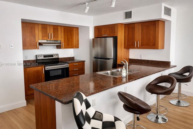 9499 Collins Ave 903, Surfside, FL 33154