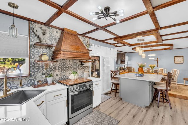 110 Chestnut Street, Toms River, NJ 08753