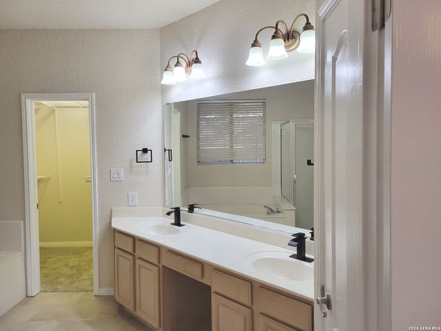 21039 LA PENA DR, San Antonio, TX 78258