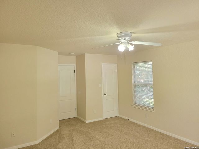 21039 LA PENA DR, San Antonio, TX 78258