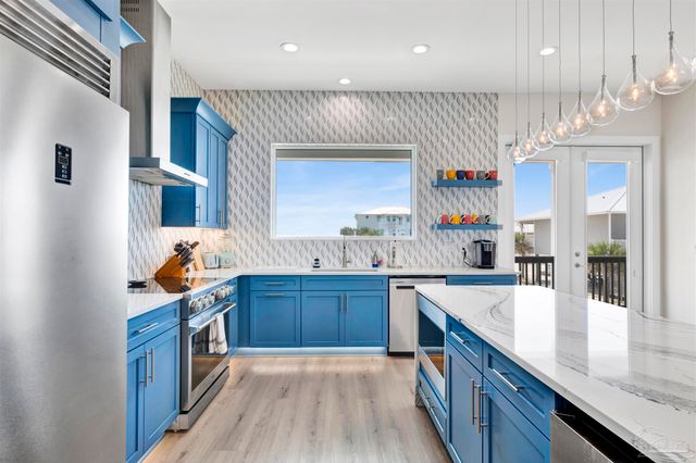 8169 White Sands Blvd, Navarre Beach, FL 32566