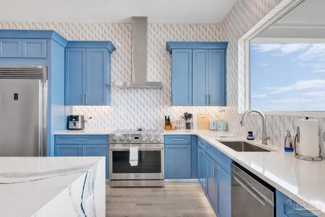 8169 White Sands Blvd, Navarre Beach, FL 32566