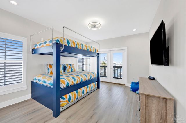 8169 White Sands Blvd, Navarre Beach, FL 32566