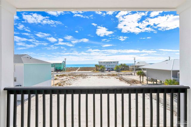 8169 White Sands Blvd, Navarre Beach, FL 32566