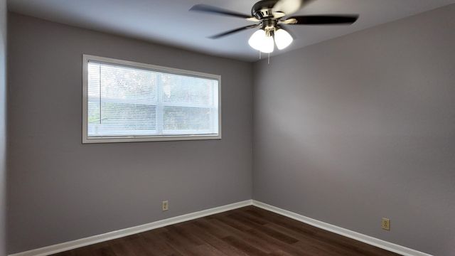 2102 5th Avenue N 10, Texas City, TX 77590