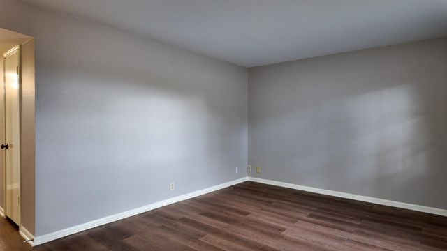 2102 5th Avenue N 10, Texas City, TX 77590