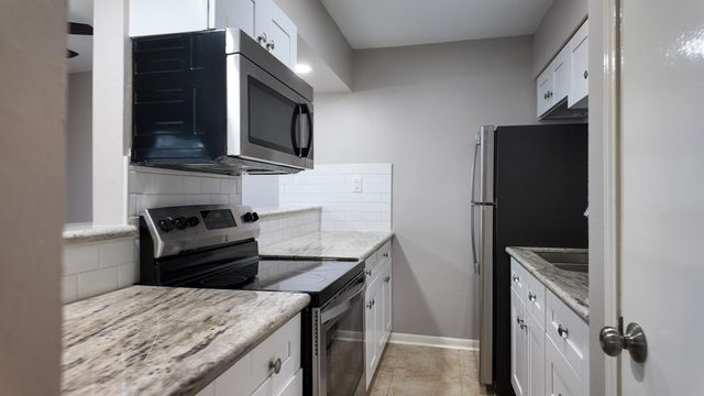 2102 5th Avenue N 10, Texas City, TX 77590