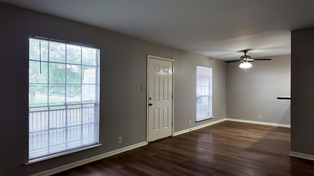 2102 5th Avenue N 10, Texas City, TX 77590