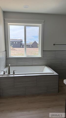 5446 Rip Tideroad, Idaho Falls, ID 83404