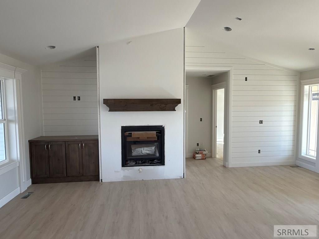 Image 4 of property listing at 5446 Rip Tideroad, Idaho Falls, ID 83404