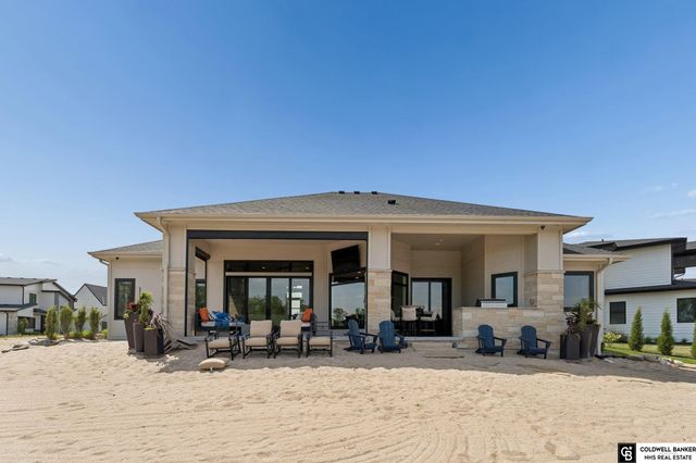 28401 Laurel Circle, Valley, NE 68064