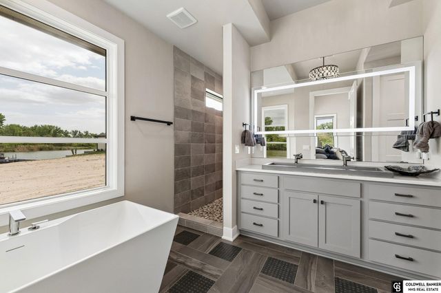 28401 Laurel Circle, Valley, NE 68064