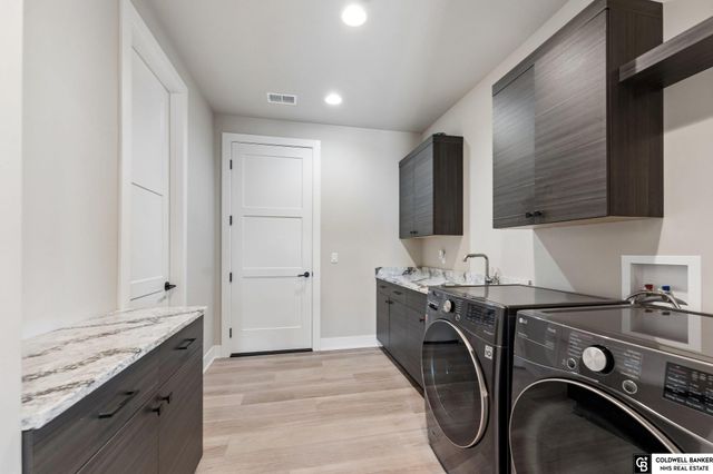 28401 Laurel Circle, Valley, NE 68064