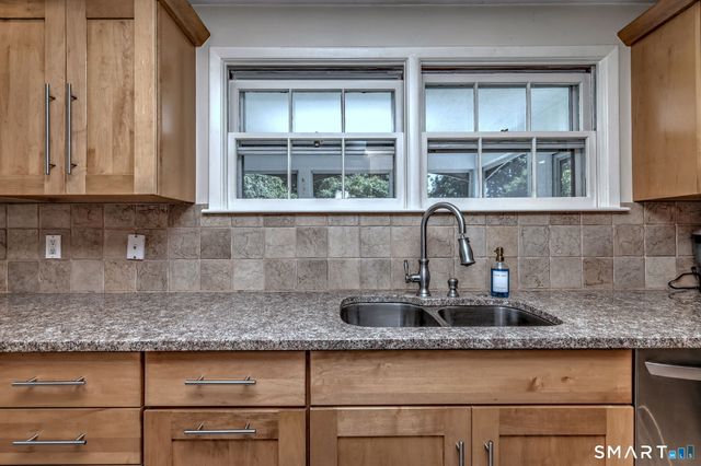 1085 Dunbar Hill Road, Hamden, CT 06514