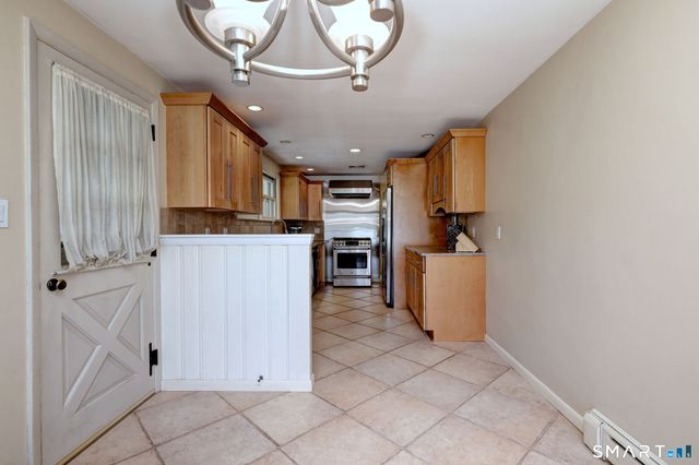 1085 Dunbar Hill Road, Hamden, CT 06514