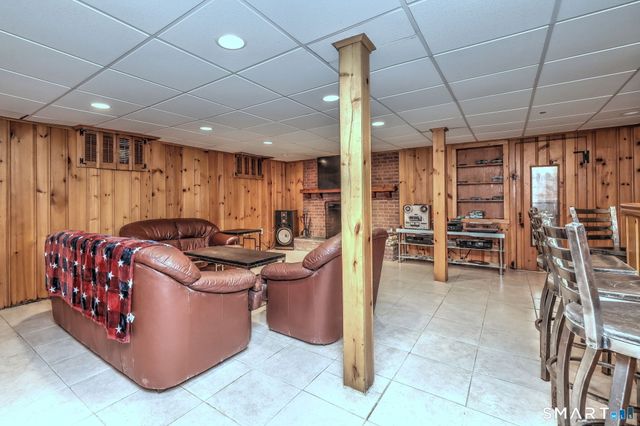 1085 Dunbar Hill Road, Hamden, CT 06514