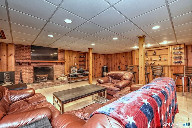 1085 Dunbar Hill Road, Hamden, CT 06514