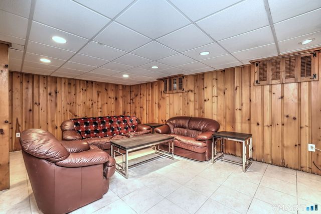 1085 Dunbar Hill Road, Hamden, CT 06514