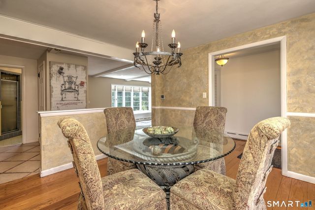 1085 Dunbar Hill Road, Hamden, CT 06514