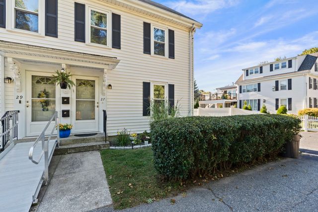 27 Highland St 27, Woburn, MA 01801