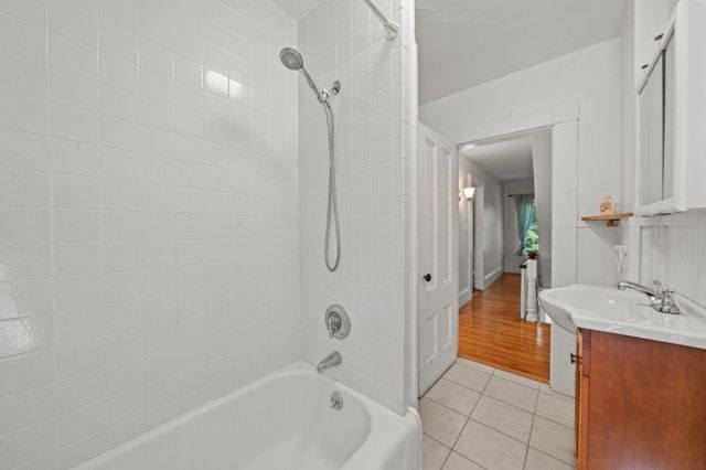 27 Highland St 27, Woburn, MA 01801