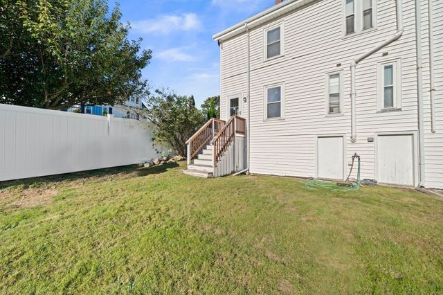 27 Highland St 27, Woburn, MA 01801